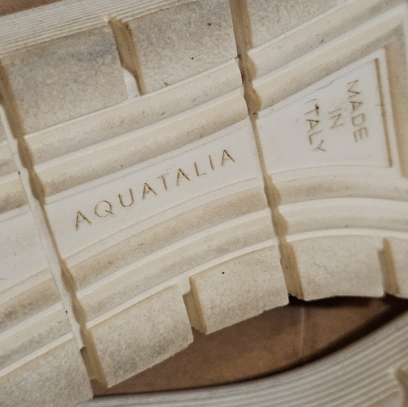 Aquatalia Kayden Bootie Suede Cappuccino Size 7.5,  Great Condition - Picture 3 of 7